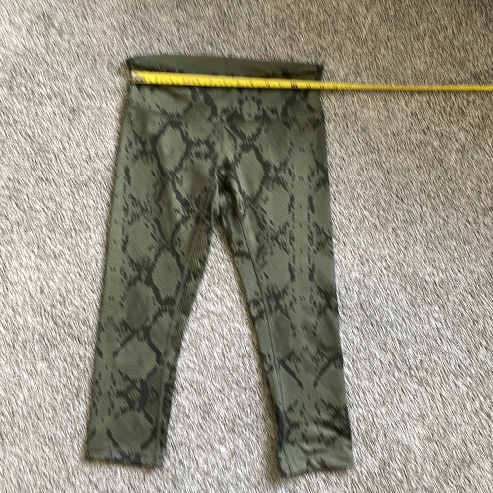 Lululemon digital snakeskin tights